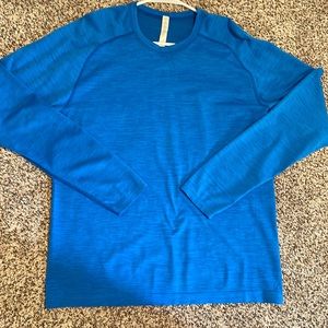 Men’s Lululemon long sleeve